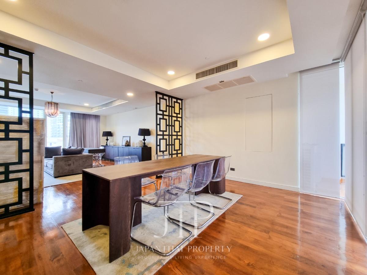 *Hampton Thonglor 10* *Pet-friendly* 3 Bed with Big Balcony and Maid\'s room For Rent in Thonglor area. 