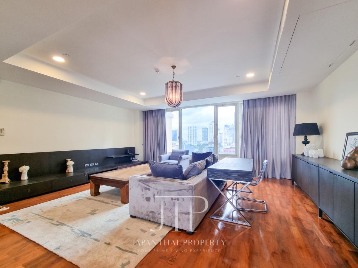 *Hampton Thonglor 10* *Pet-friendly* 3 Bed with Big Balcony and Maid\'s room For Rent in Thonglor area. 