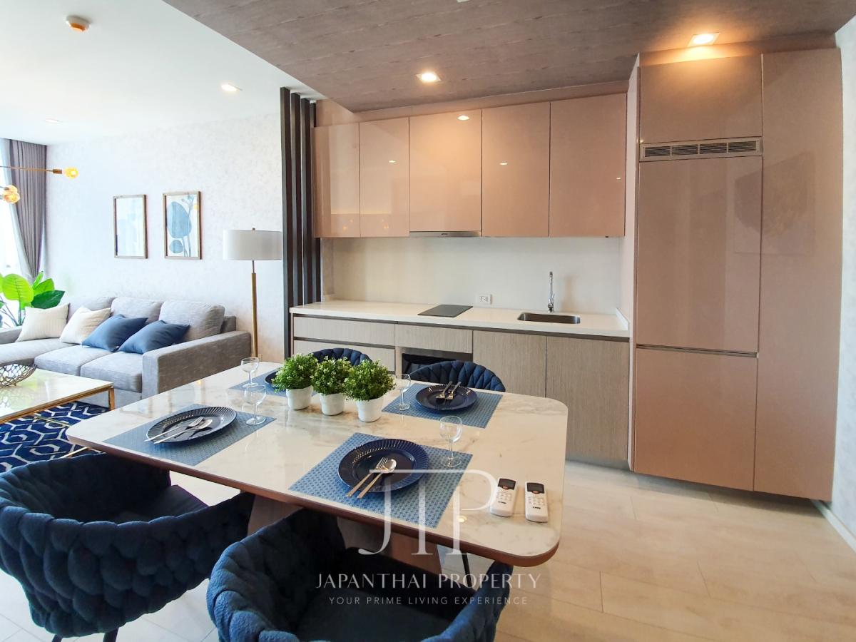*Noble Ploenchit*  Nicely decorated private lifted 69sq.m 2bed unit just next to  Ploenchit station. 