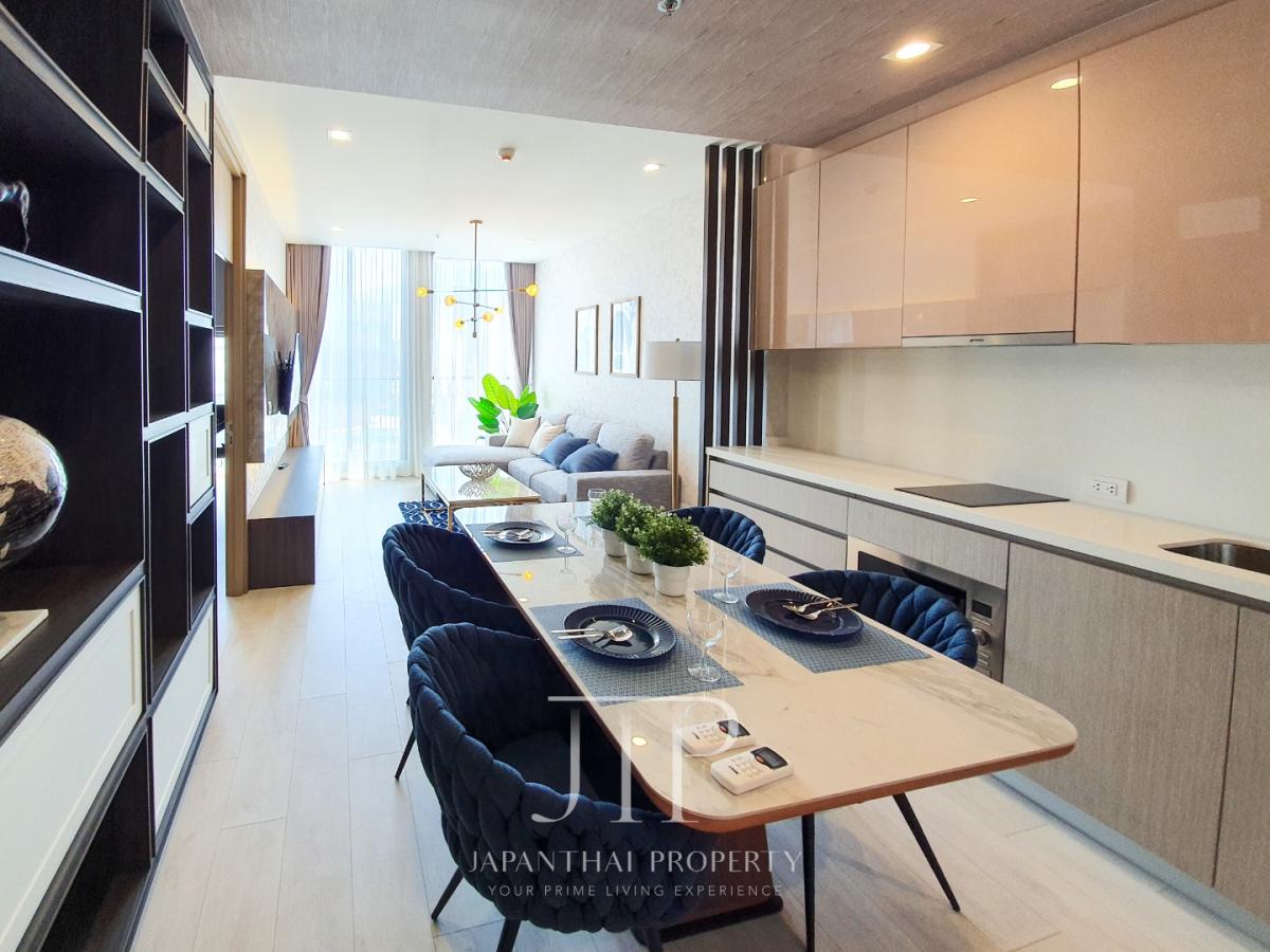 *Noble Ploenchit*  Nicely decorated private lifted 69sq.m 2bed unit just next to  Ploenchit station. 