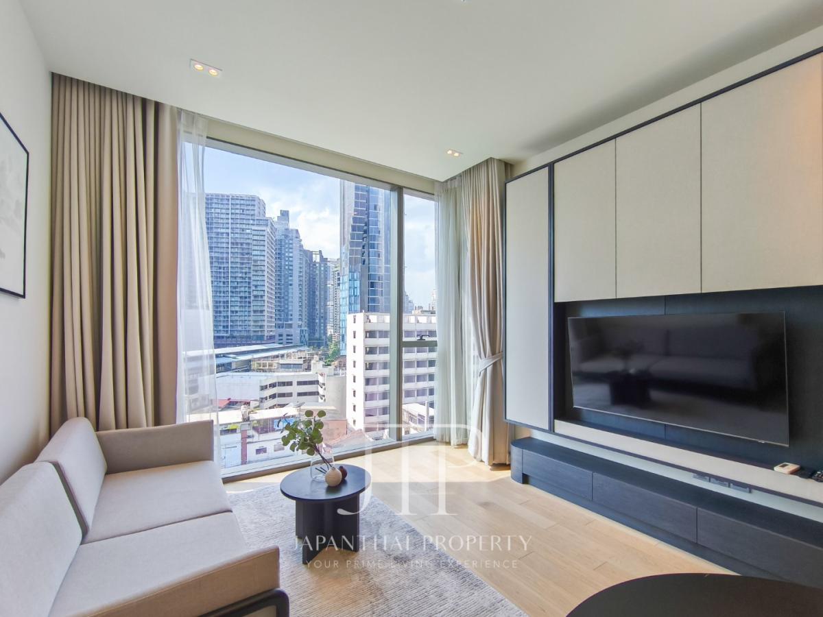 *Strand Thonglor* *1 year contract*  Nicely decorated 55sqm 1bed unit for rent in 1min walk to BTS Thonglor 