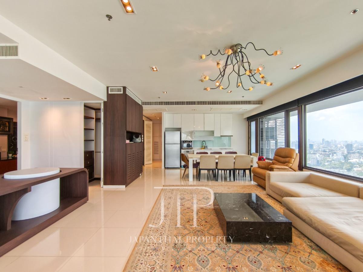 *Amanta Lumpini*  Park view 138sq.m 2+1bed high floor unit for rent nearby Lumpini park.  