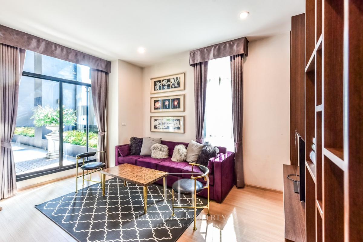 *Capital Ekkamai Thonglor* Huge Terrace Rare 3 Bedroom condo in Thonglor - Ekkamai area.