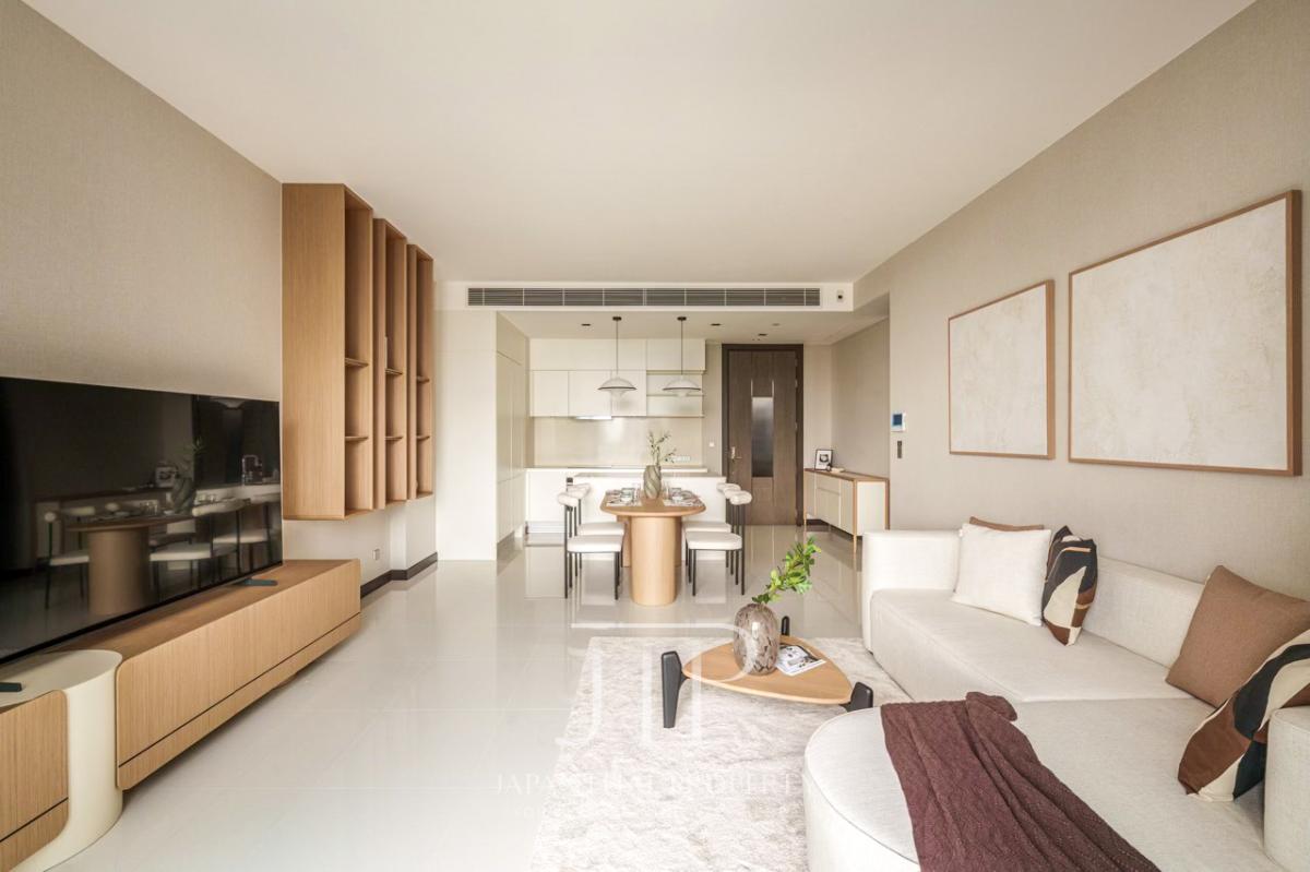 *Q1 Sukhumvit Condo*  High-End Stylish 2 Bedroom Condo Connected to BTS Nana. 
