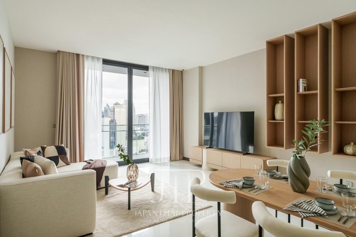 *Q1 Sukhumvit Condo*  High-End Stylish 2 Bedroom Condo Connected to BTS Nana. 