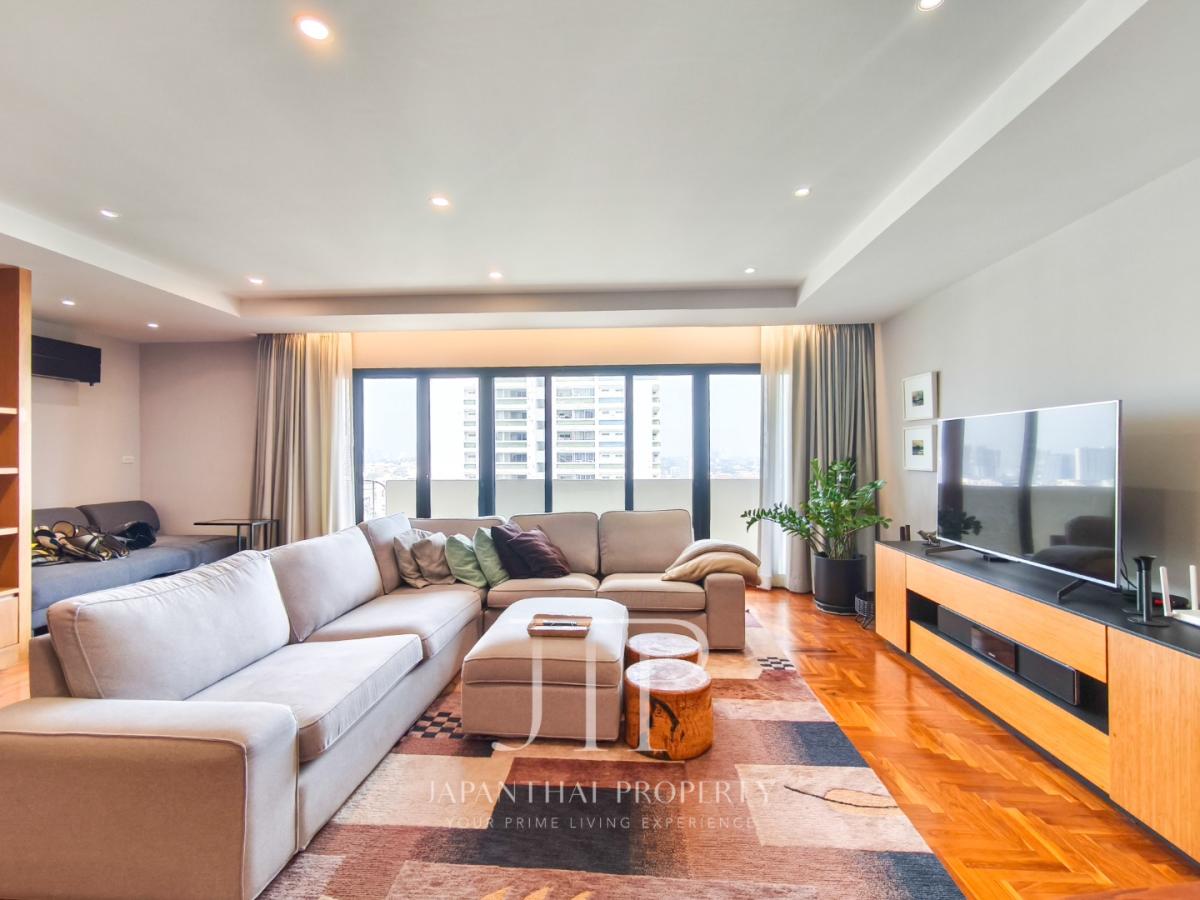 Casa Viva Ekkamai 12 210sqm 3bed unit for sale 20.5MTHB in Ekamai area 