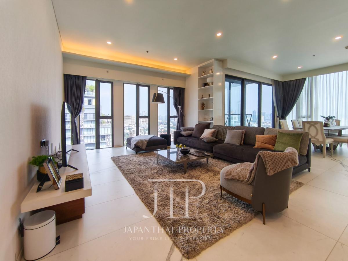 *Siamese Exclusive 31*  Luxury Stylish 3 Bedrooms with Maid\'s room in Phrom Phong -Asoke area.