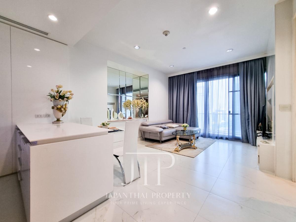 *185 Rajadamri*  Luxury 1 Bedroom With Big Balcony in Ratchadamri area.