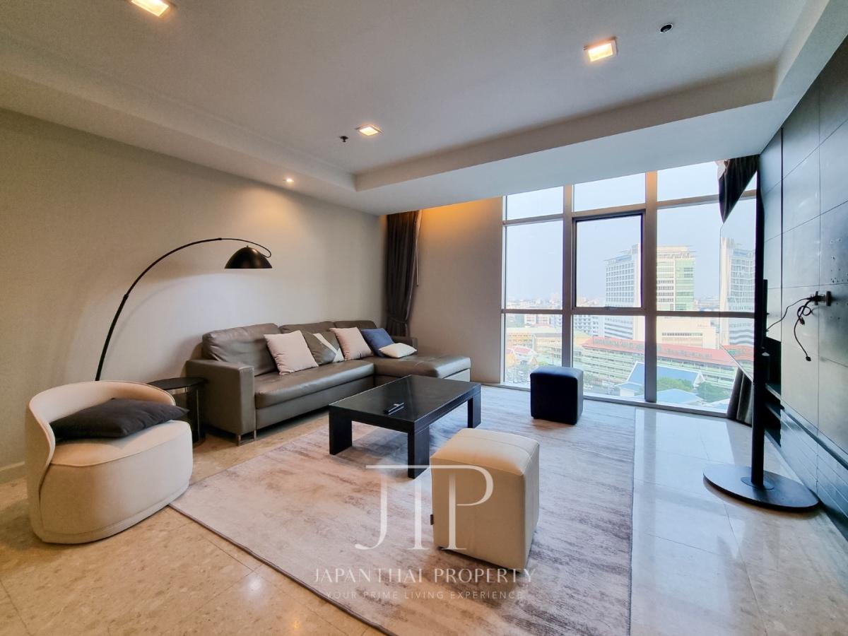 *Nusasiri Grand Condo*  Renovated Modern 3 Bedrooms Connected to BTS Ekkamai.