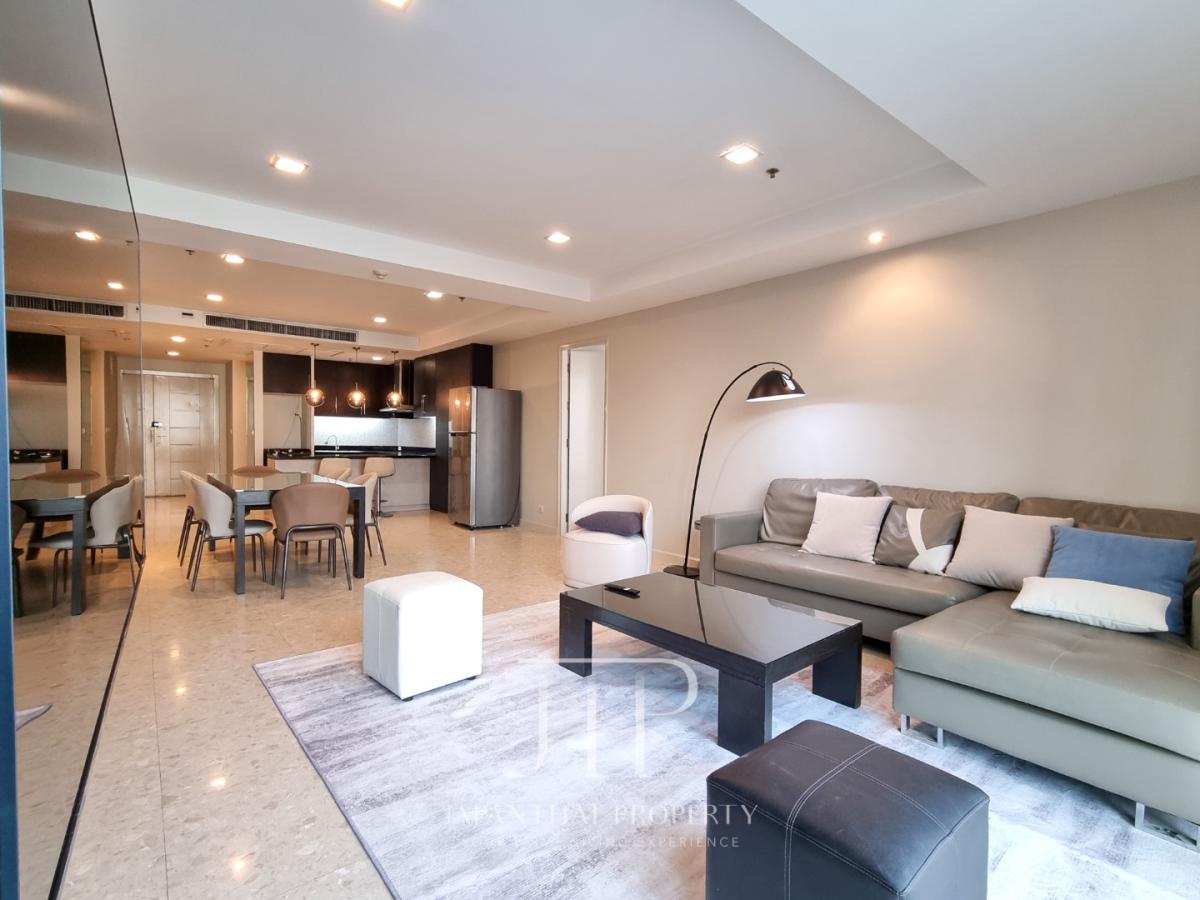 *Nusasiri Grand Condo*  Renovated Modern 3 Bedrooms Connected to BTS Ekkamai.