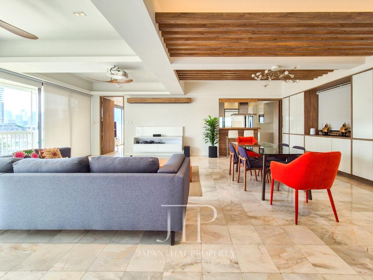 *THE WATERFORD (Thong Lo 11)*  Fully Renovated 3 Bedrooms with Big balcony in Thonglor Area.