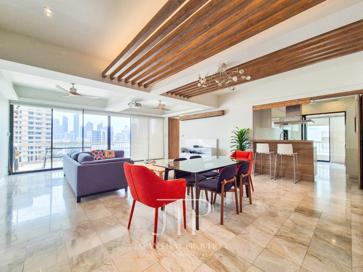 *THE WATERFORD (Thong Lo 11)*  Fully Renovated 3 Bedrooms with Big balcony in Thonglor Area.