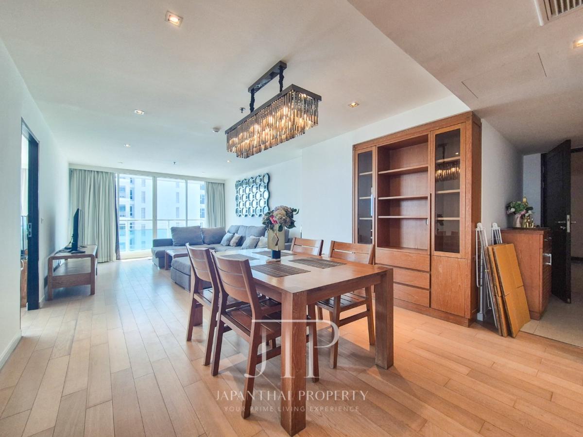 *Eight Thonglor* *1 year contract*    122q.m 2bed corner unit rent 80,000THB in Eight Thonglor. 