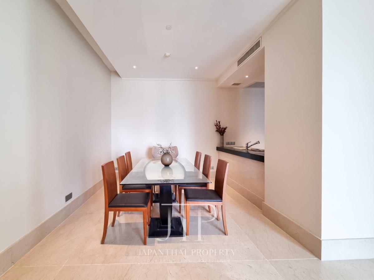 *The Infinity Condominium* 1 Minute Walk To BTS Chong Nonsi 2 Bedrooms For Rent.