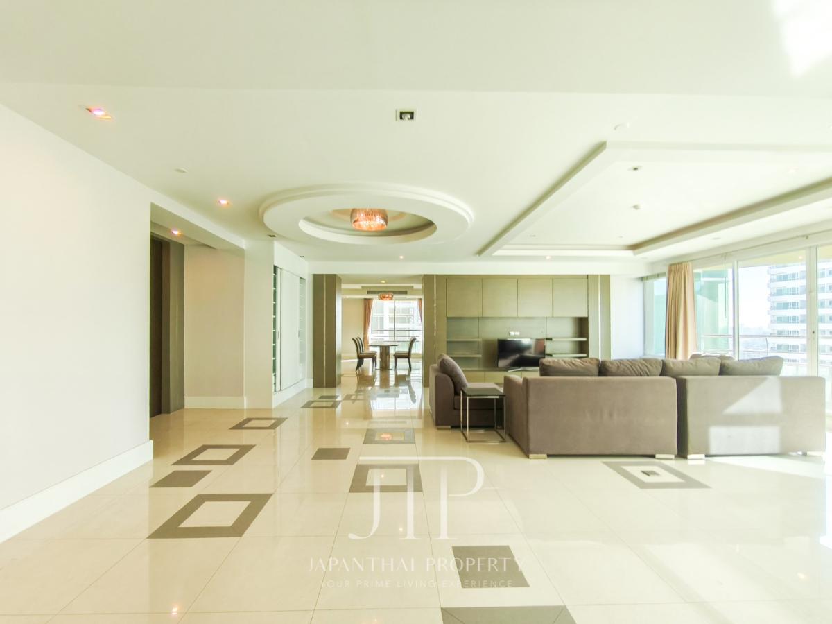 *Ideal 24*  whole floor 326sq.m 4bed + maid room on high floor unit to rent in Phrom Phong  