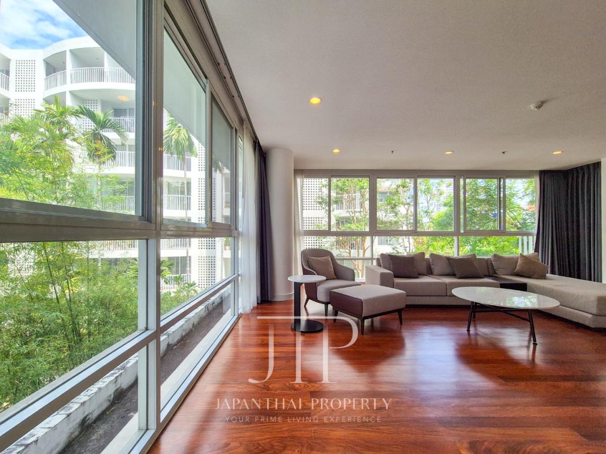 *Pet friendly apartment in Ekkamai*  240sq.m 3bed pet friendly apartment for rent in Ekkamai area. 