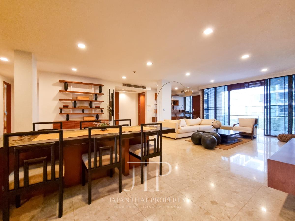 *Ficus Lane* Renovated Pet friendly 210sqm 3bed in Phra Khanong area