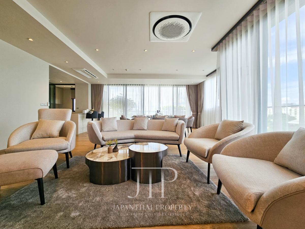 *Bearing Residence*  250sq.m 3bed fully furnished unit in Bearing area  Free shuttle to BTS station, Villa market, Patana school, St.Andrew school  