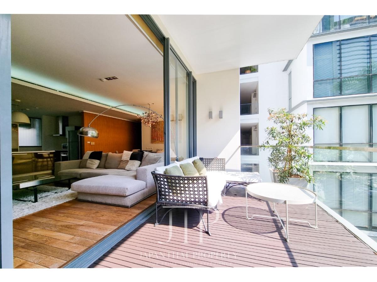 *Domus Sukhumvit 16*  167sq.m 2+1 bed unit  Sell 45MTHB rent 120kTHB *Big balcony with pool view* 