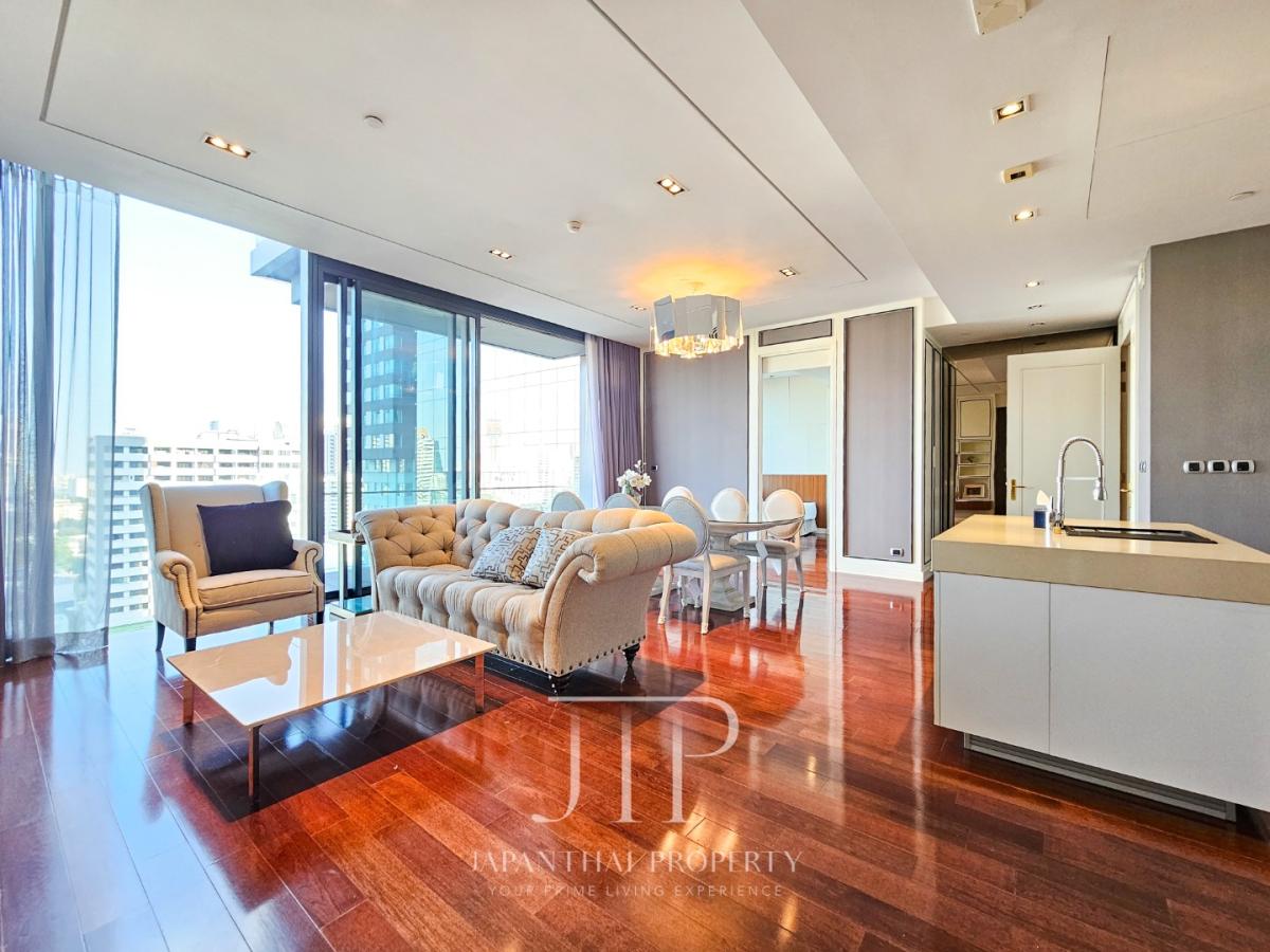 *Marque Sukhumvit* Sell 55MTHB, rent 160kTHB Private lifted 126sq.m 2bed unit nearby BTS Phrom Phong.