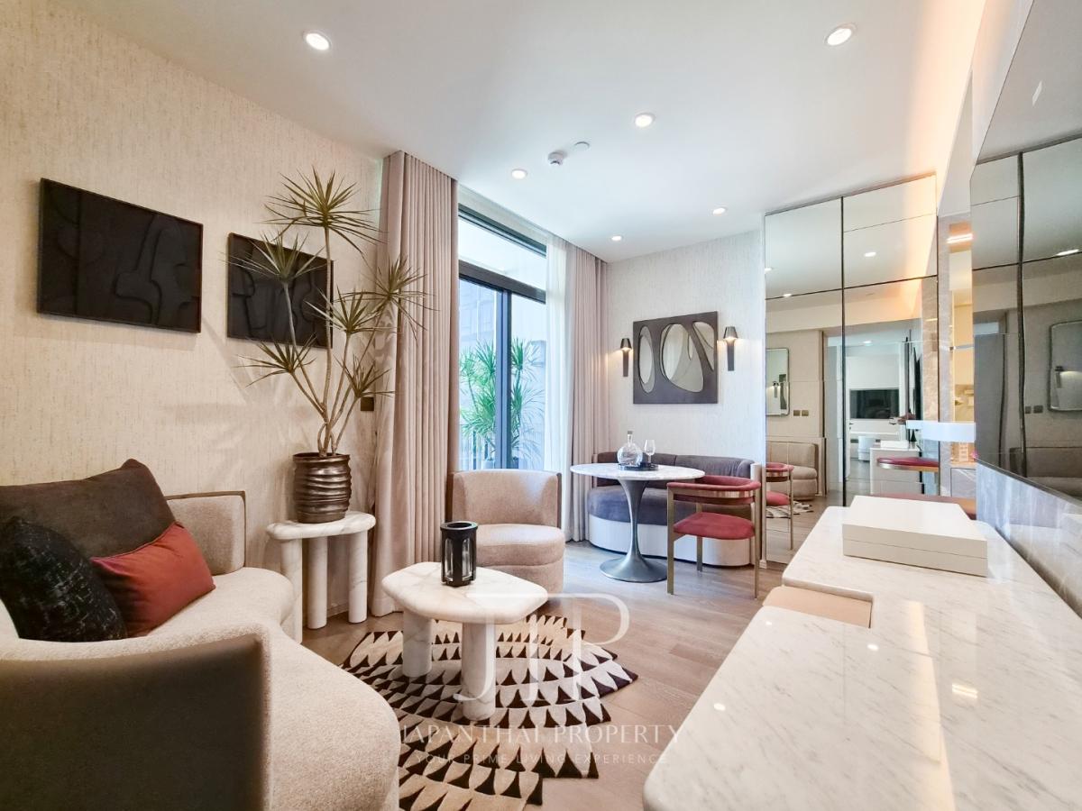 *Muniq Sukhumvit 23*  Sale:19.8MTHB, rent 80,000THB Brand-new stunning decorated 63sq.m 2bed unit for rent in Asoke area. 