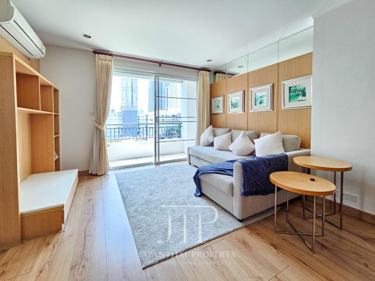 *The Bangkok Sukhumvit 61* Rent: 50,000THB Family size 130sq.m 3bed unit for rent in Ekkamai area.  