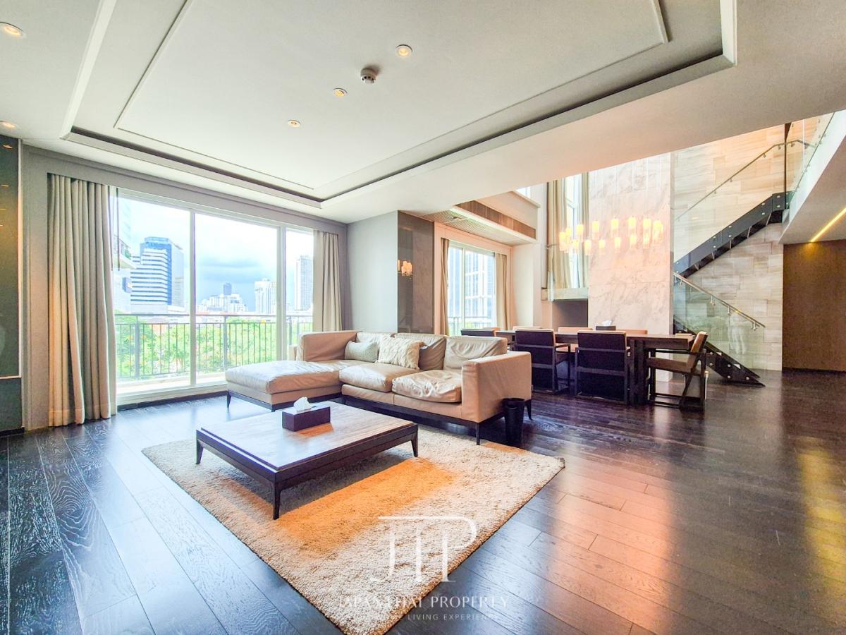 *The Crest Sukhumvit 24* Rent: 200,000THB Duplex penthouse 248sq.m 3bed park view unit nearby BTS Phrom Phong. 
