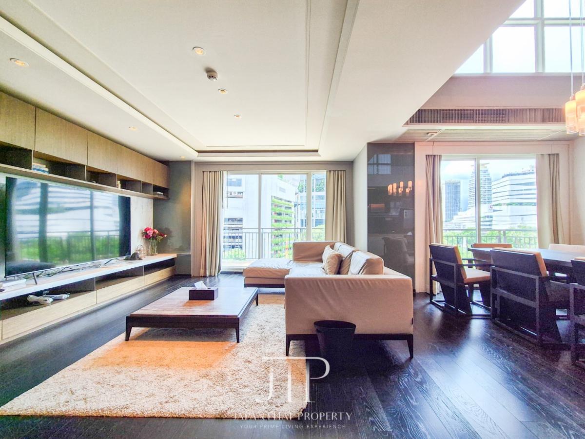 *The Crest Sukhumvit 24* Rent: 200,000THB Duplex penthouse 248sq.m 3bed park view unit nearby BTS Phrom Phong. 