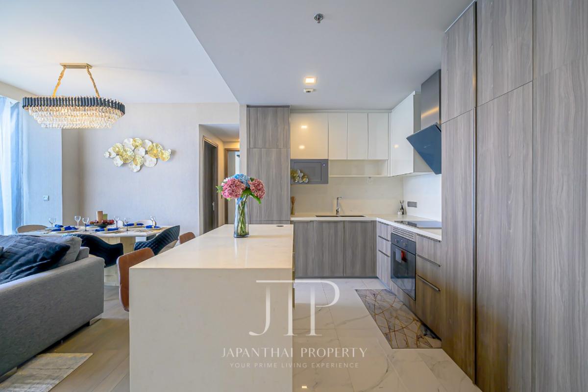 *CELES ASOKE* Rent: 82,000THB Luxury Stylish 2 Bed High-Rise with Large Balcony in Prime Location, Asoke Rd