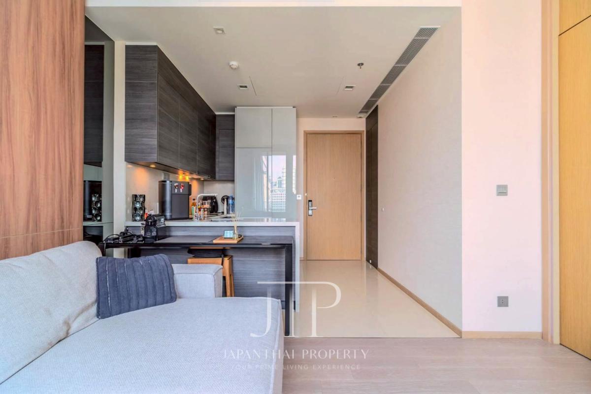 *ESSE Asoke*  Sale: 12MTHB Rent : 45,000THB  46sq.m 1bed nicely decorated unit for rent in Asoke area