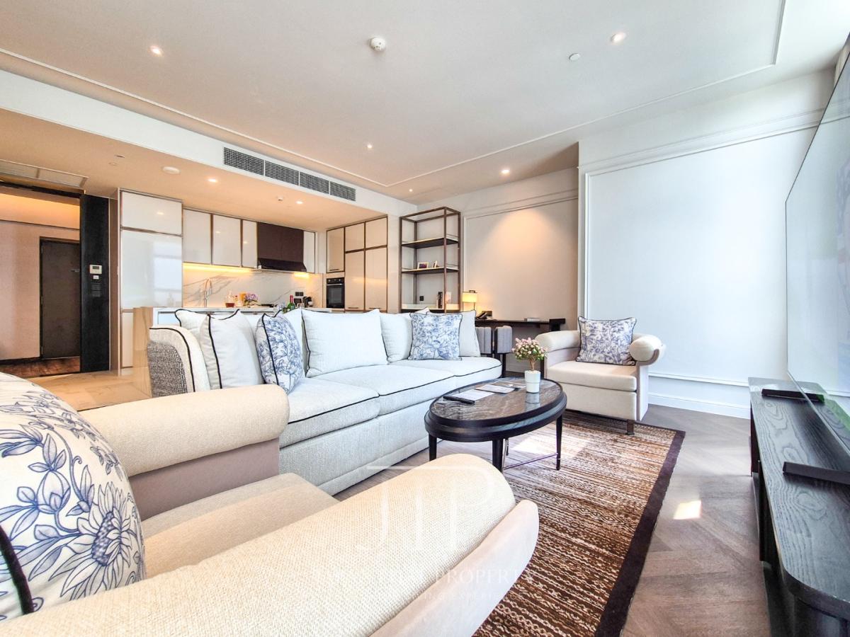 *La Clef Bangkok* Brand-new building next to BTS Thonglor Rent: 185,000THB Serviced 88sq.m 2 bed residence for rent