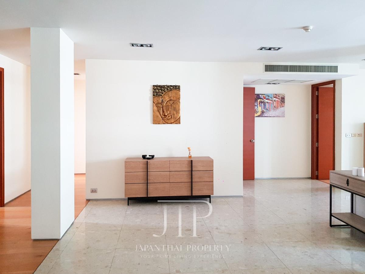 *Ficus Lane*  Rent: 100,000THB 210sqm 3bed in Phra Khanong area