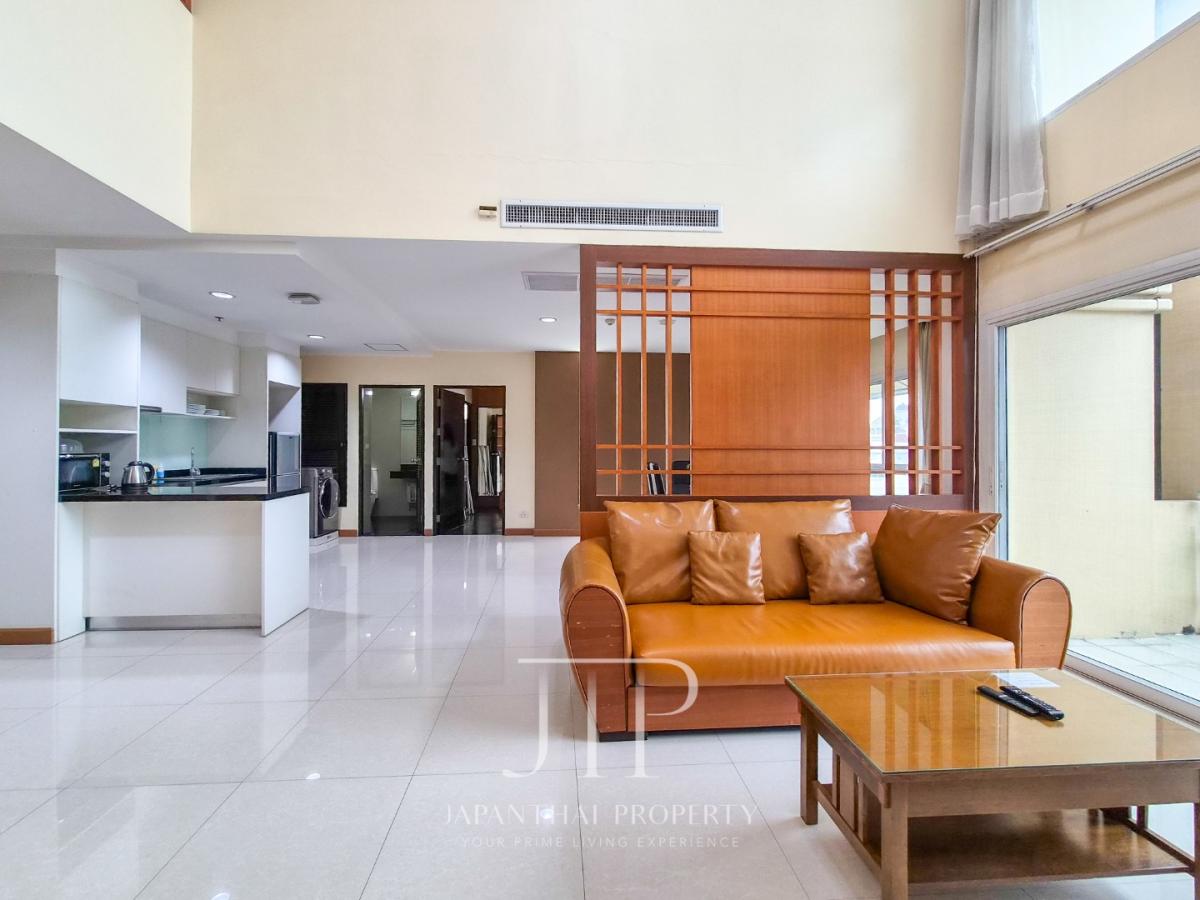 *Apartment in Ekkamai*  Rent 90,000THB Duplex 235sq.m penthosue 3bed for rent in nearby 