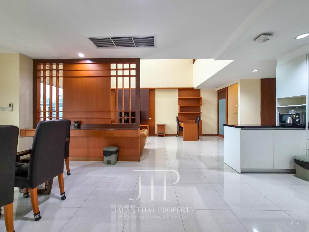 *Apartment in Ekkamai*  Rent 90,000THB Duplex 235sq.m penthosue 3bed for rent in nearby 