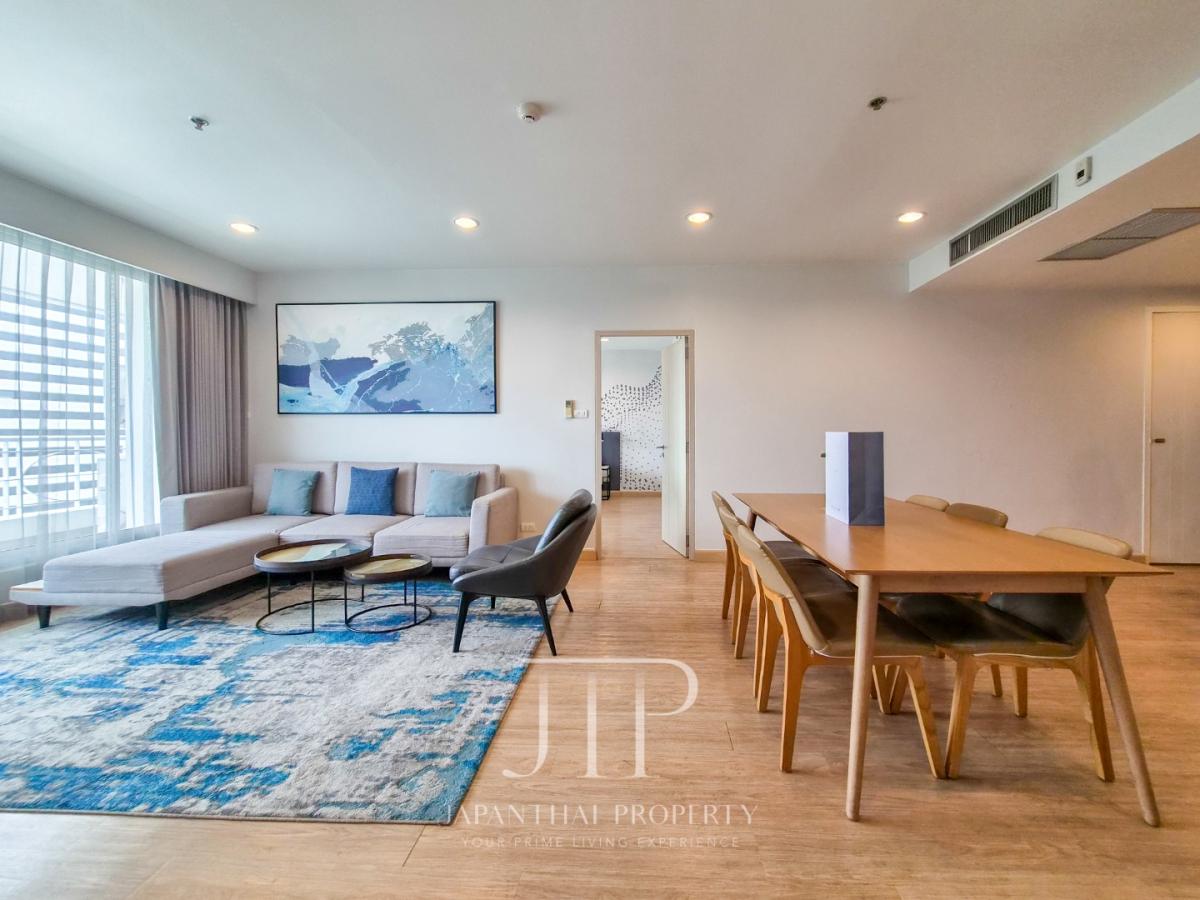 *Shama Lakeview Asoke* *Pet friendly* Rent: 150,000THB (inclusive cleaning, internet, utilities) Lake view 120sq.m 3bed unit inclusive services for rent in Asoke area 