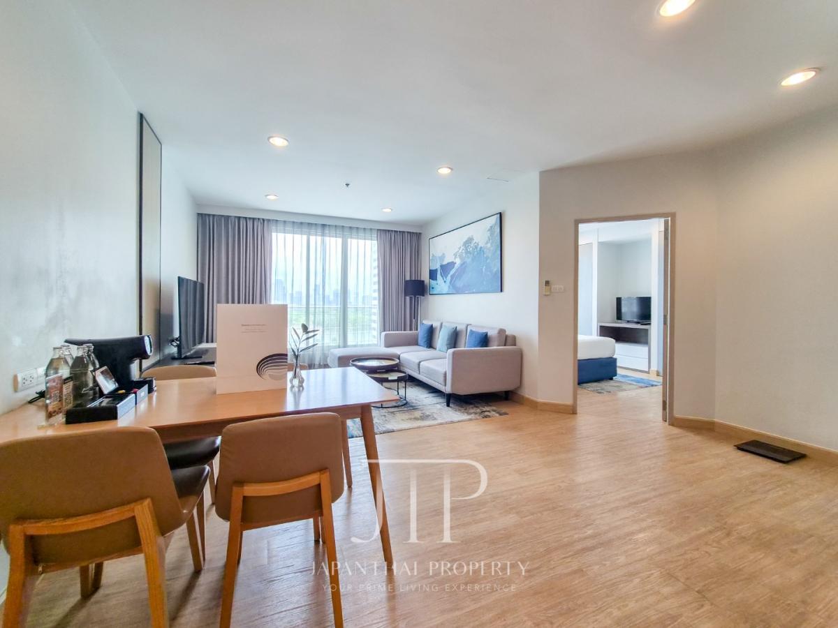 *Shama Lakeview Asoke* *Pet friendly* Rent: 105,000THB (inclusive cleaning, internet, utilities) Lake view 96sq.m 2bed unit inclusive services for rent in Asoke area 