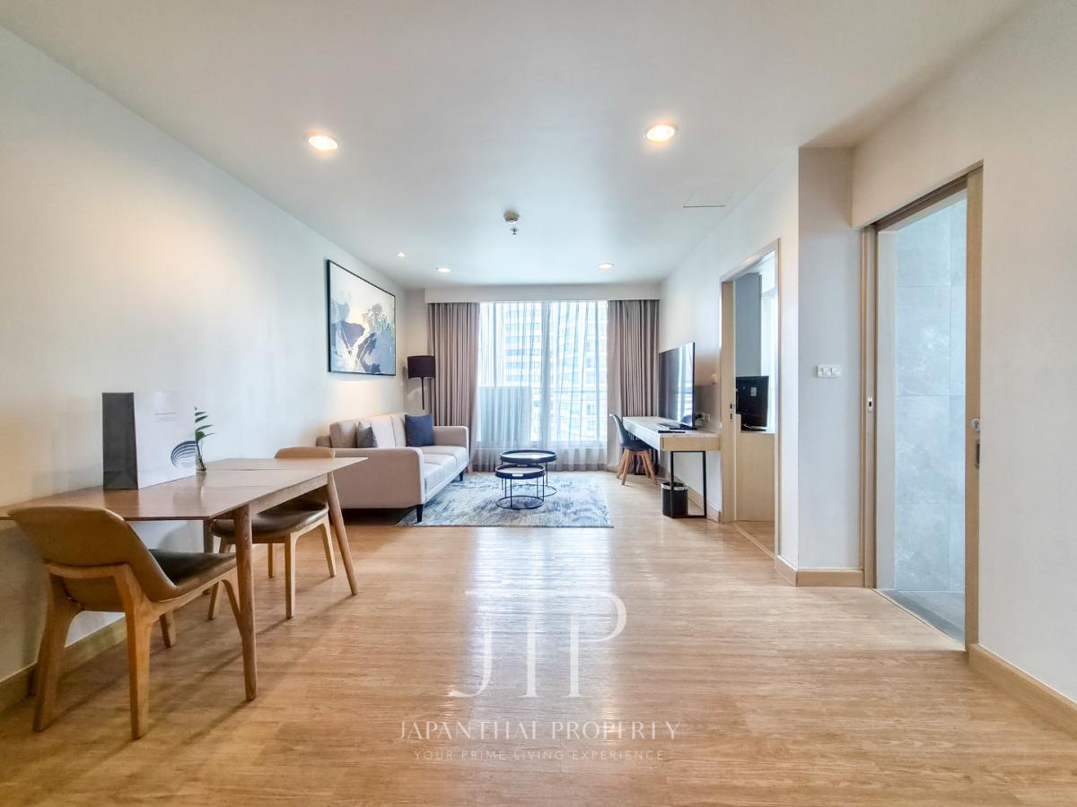 *Shama Lakeview Asoke* *Pet friendly* Rent: 68,000THB (inclusive cleaning, internet, utilities) Lake view 60sq.m 1bed unit inclusive services for rent in Asoke area 