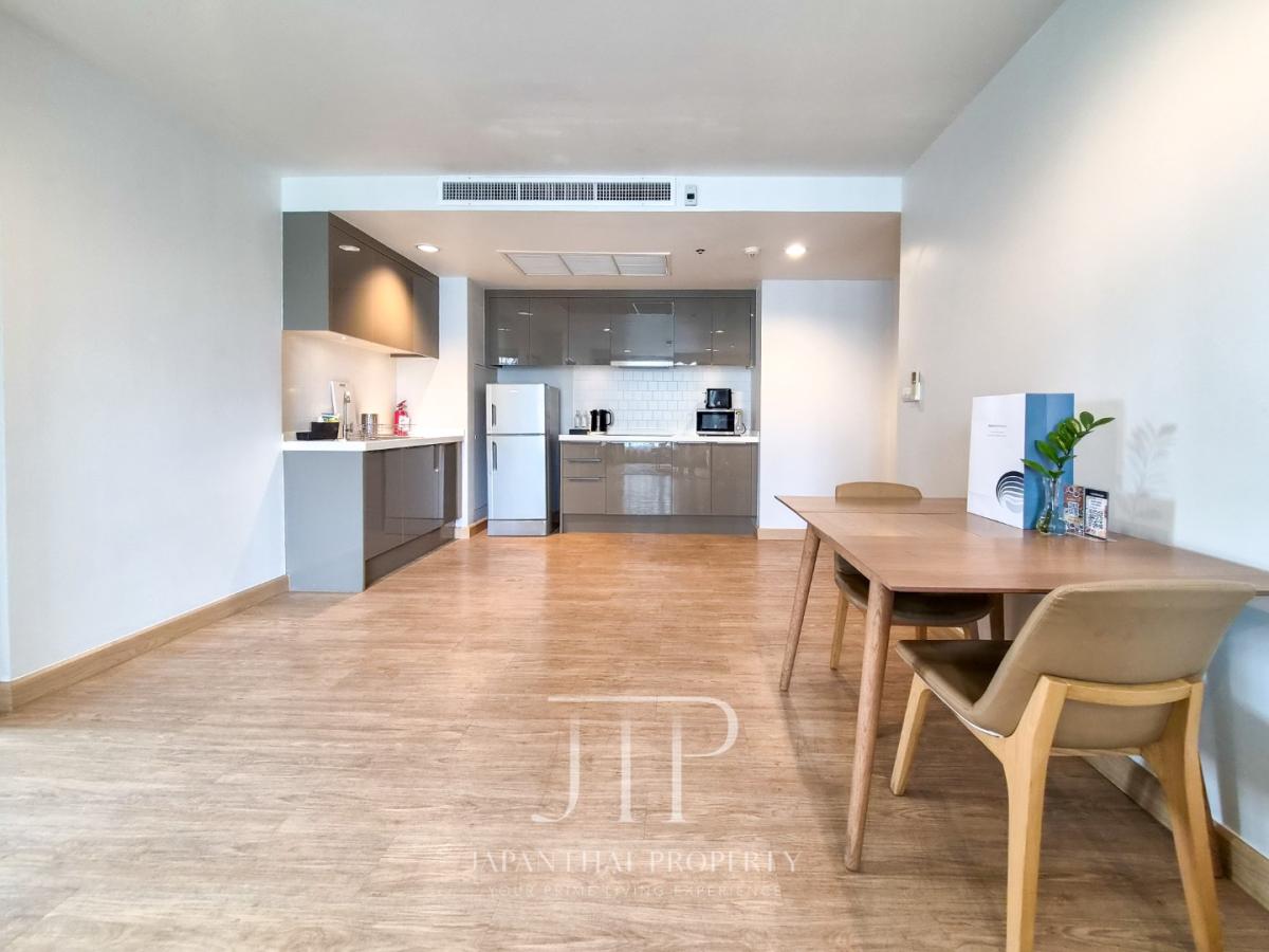 *Shama Lakeview Asoke* *Pet friendly* Rent: 68,000THB (inclusive cleaning, internet, utilities) Lake view 60sq.m 1bed unit inclusive services for rent in Asoke area 