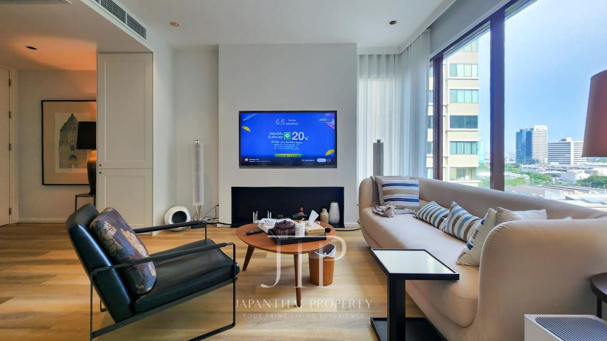 *Emporio Place*  Sale:9.9MTHB Renovated 50sqm 1bed unit for sale in Phrom Phong area* 