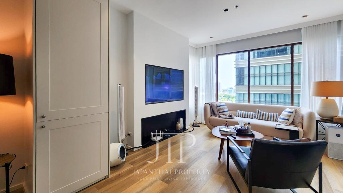 *Emporio Place*  Sale:9.9MTHB Renovated 50sqm 1bed unit for sale in Phrom Phong area* 