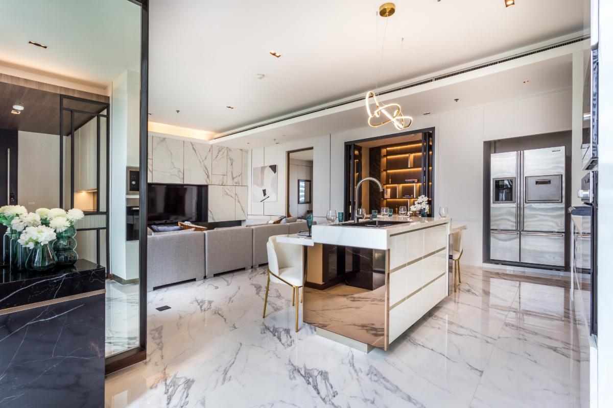 *Domus Sukhumvit 16*  167sq.m 3 bed unit  Sell 46.9MTHB rent 155,000THB