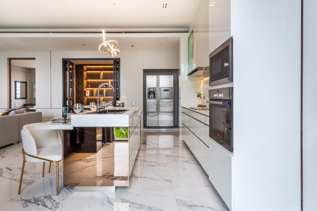 *Domus Sukhumvit 16*  167sq.m 3 bed unit  Sell 46.9MTHB rent 155,000THB