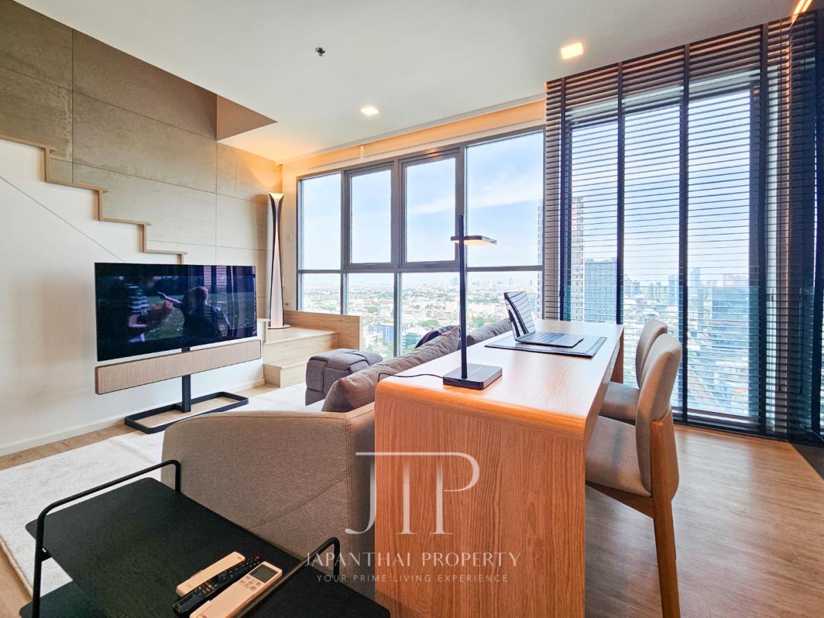 *Ideo Mobi Sukhumvit 81*  Rent: 30,000THB Fully renovated 45sq.m duplex 1bed unit nearby BTS Onnut station.  *No-pet* *Minimum 1 year rent* 