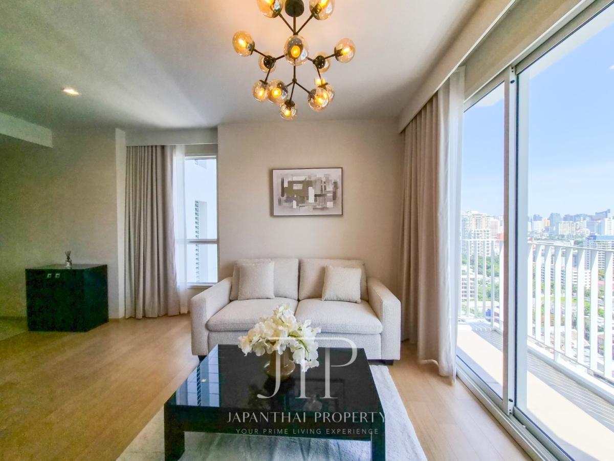 *HQ by Sansiri* *No Pet* *1 year contract* Rent: 53,000THB 56sq.m corner 1bed unit in Thonglor area