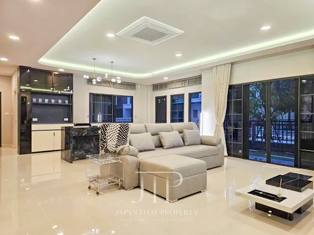 *CENTRO Bangna*  Sale: 18.5MTHB Rent: 110,000THB  300sq.m 65sq.wah 4 bedroom house for rent/sale nearby Mega Bangna 