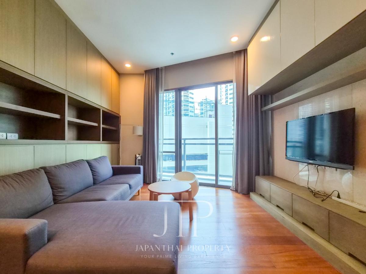 *Bright Sukhumvit 24* Sale: 13.9MTHB Rent: 46,000THB/month 70sq.m corner 1bed large living room in Sukhumvit 24 Phrom Phong area  