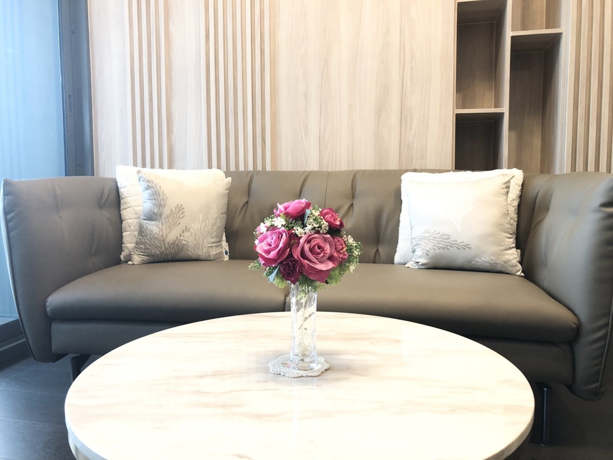 LAVIQ Sukhumvit 57 | High-Floor 1BR, East-Facing | THB 60,000