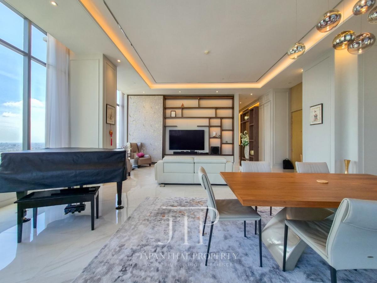 *ESSE Asoke*  Sale: 89MTHB Rent: 280,000THB Super rare penthouse 210sq.m 2bed 2bath 50+ floor in Asoke
