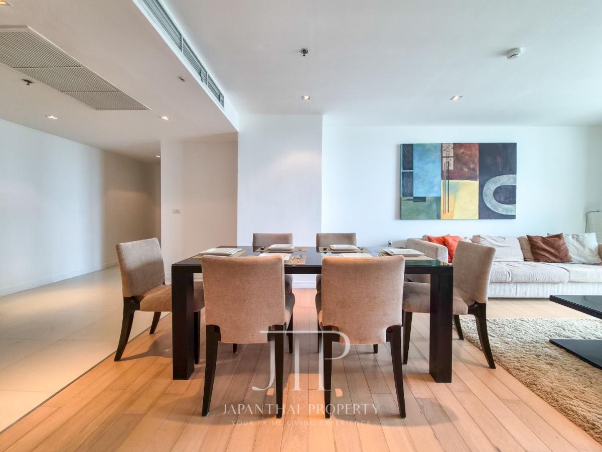 *Eight Thonglor Residence*   Sale: 19.9MTHB, rennovated 98.08sq.m 2bed with open view in Eight Thonglor.