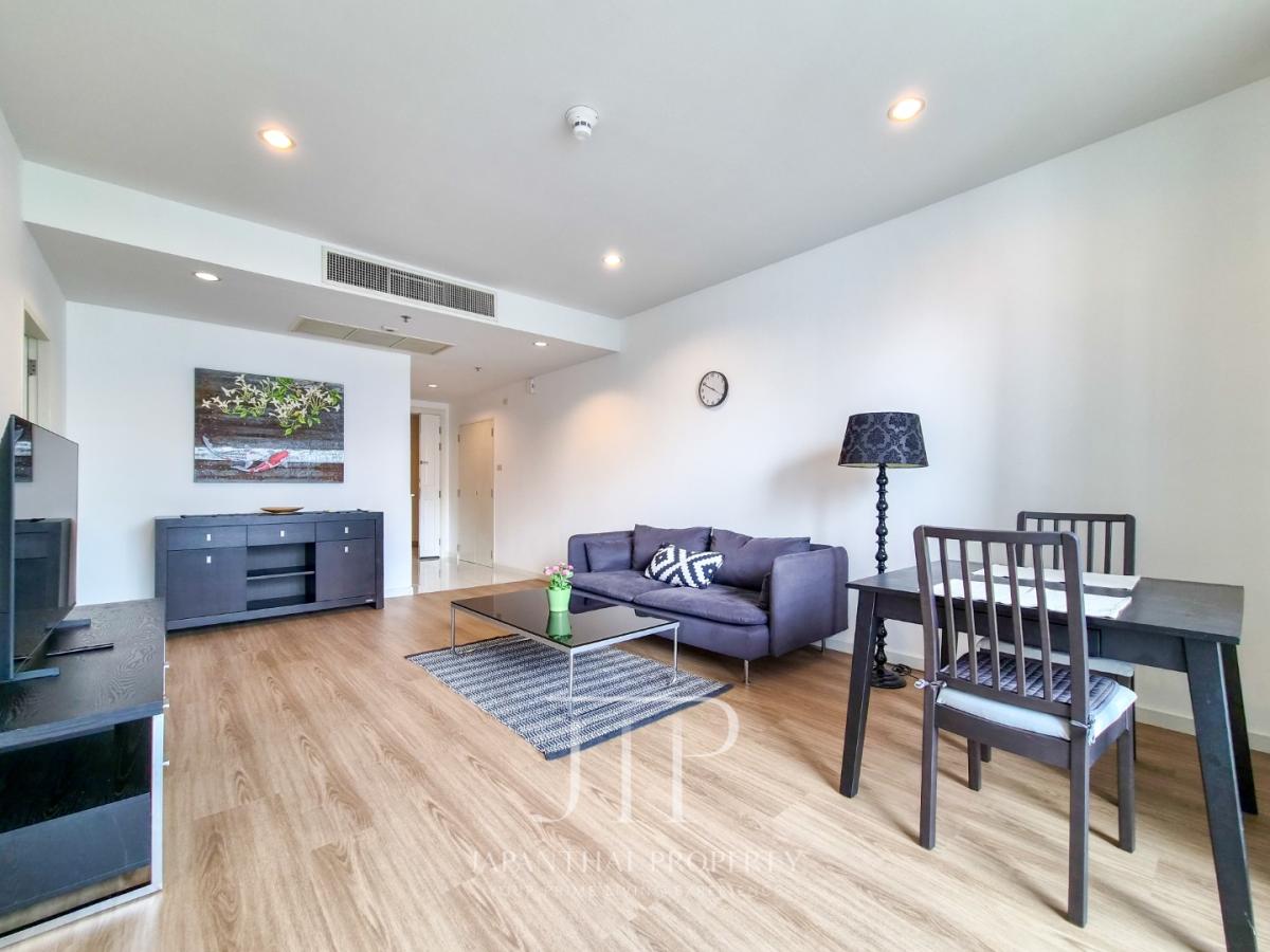 *Baan Siri 24*  Rent: 40,000THB Renovated 60sq.m open view 1bed unit for rent in Phrom Phong area.  